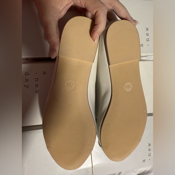 Women's Janie Ballet Flats with Memory Foam Insole - A New Day - Picture 3 of 8